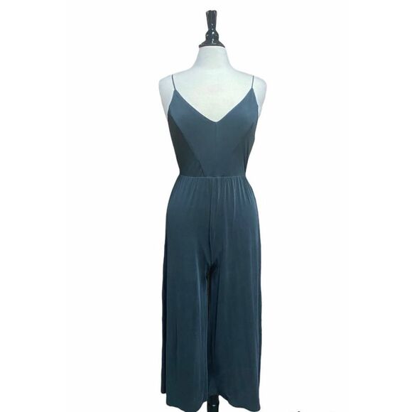 Sienna Sky Black Spaghetti Strap Crop Jumpsuit Size Medium - Picture 1 of 7